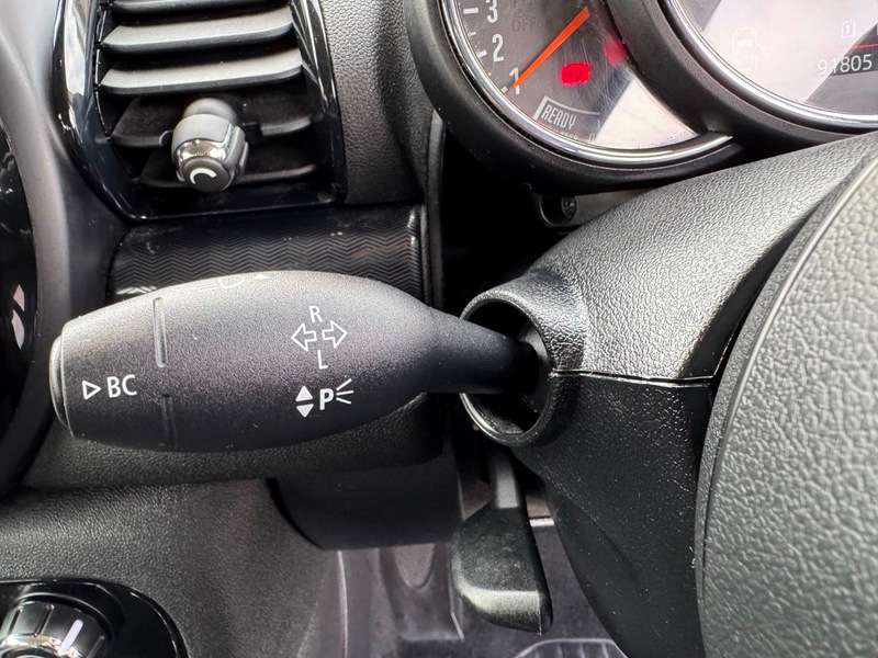 2017 MINI CLUBMAN 2017 MINI CLUBMAN