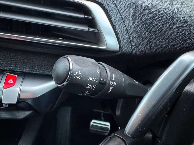 2019 PEUGEOT 3008 2019 PEUGEOT 3008