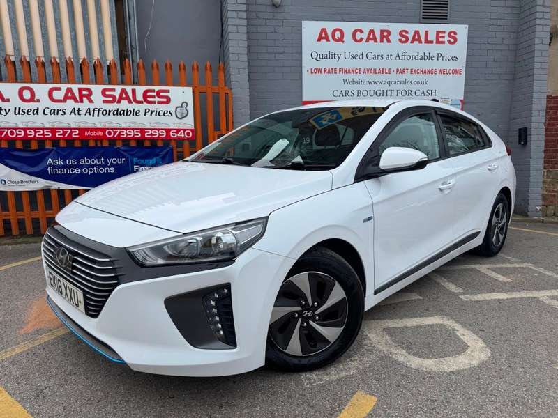 A 2018 HYUNDAI IONIQ SE A 2018 HYUNDAI IONIQ SE