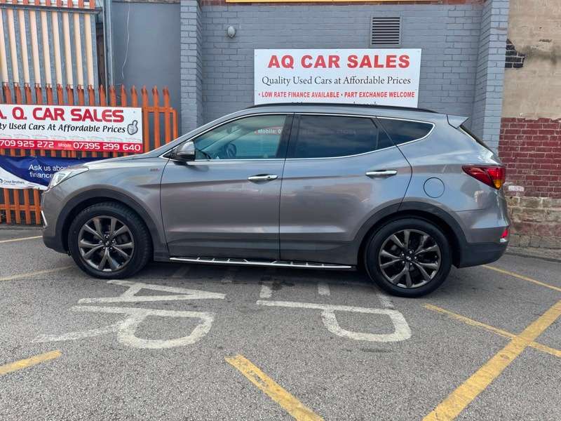A 2016 HYUNDAI SANTA FE CRDI WIGGINS EDITION BLUE DRIVE A 2016 HYUNDAI SANTA FE CRDI WIGGINS EDITION BLUE DRIVE