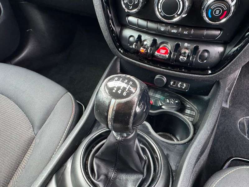 2017 MINI CLUBMAN 2017 MINI CLUBMAN