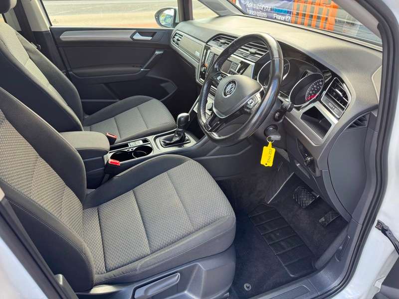 2016 VOLKSWAGEN TOURAN 2016 VOLKSWAGEN TOURAN