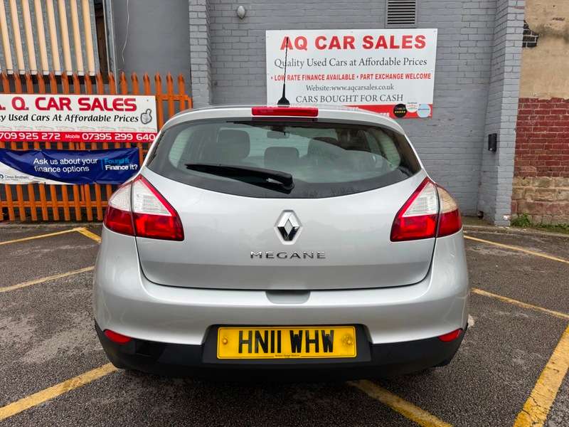 2011 RENAULT MEGANE 2011 RENAULT MEGANE