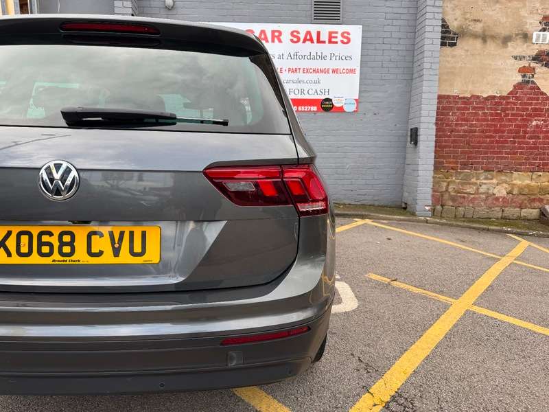 2018 VOLKSWAGEN TIGUAN 2018 VOLKSWAGEN TIGUAN