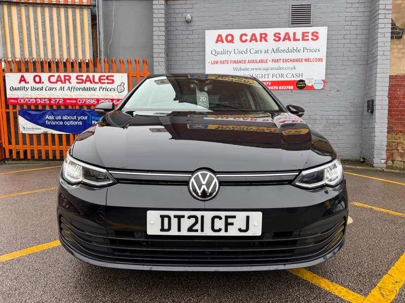A 2021 VOLKSWAGEN GOLF LIFE TSI A 2021 VOLKSWAGEN GOLF LIFE TSI