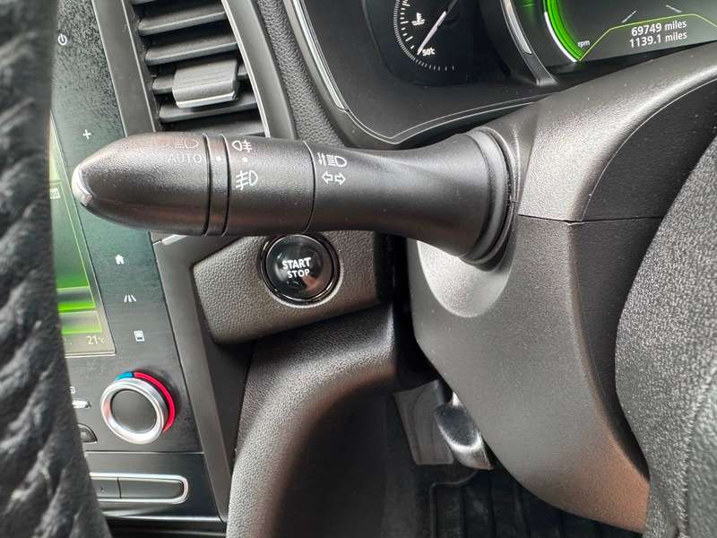 2017 RENAULT MEGANE 2017 RENAULT MEGANE