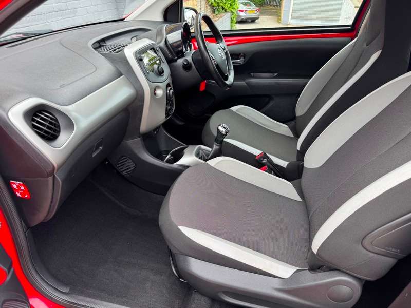 2016 TOYOTA AYGO 2016 TOYOTA AYGO