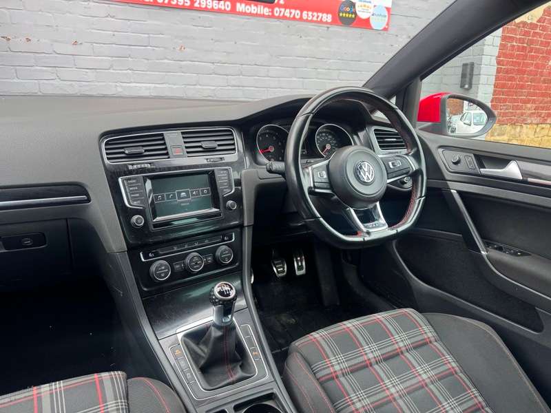 2015 VOLKSWAGEN GOLF 2015 VOLKSWAGEN GOLF