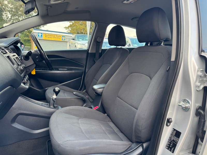 2014 KIA RIO 2014 KIA RIO