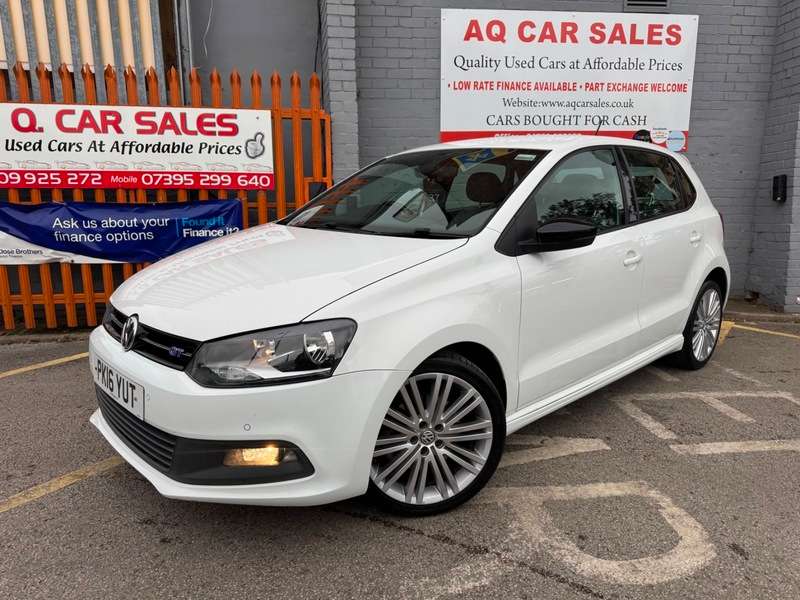 A 2016 VOLKSWAGEN POLO BLUEGT A 2016 VOLKSWAGEN POLO BLUEGT