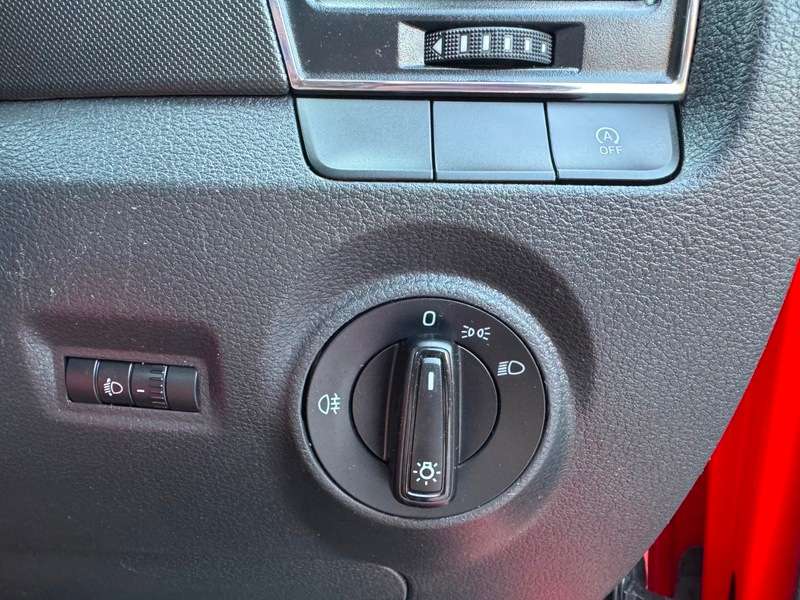 2015 SKODA FABIA 2015 SKODA FABIA