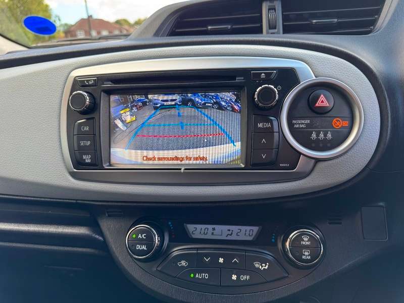 2012 TOYOTA YARIS 2012 TOYOTA YARIS