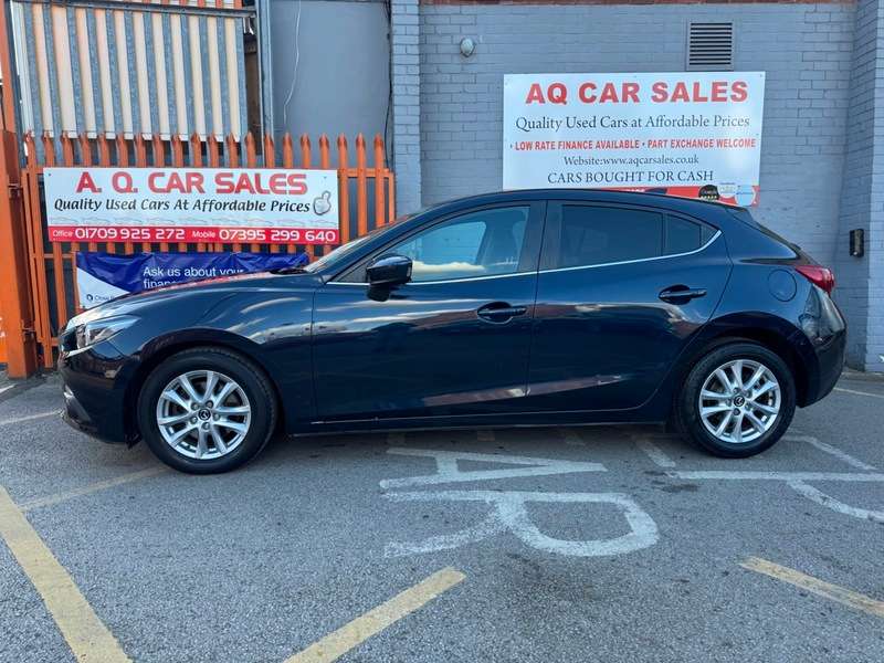 A 2014 MAZDA 3 SE-L NAV A 2014 MAZDA 3 SE-L NAV