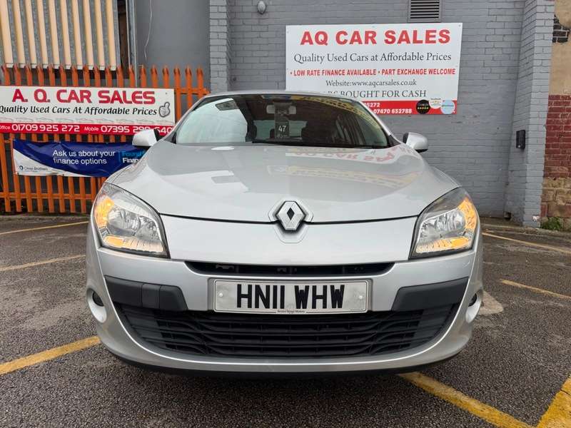 A 2011 RENAULT MEGANE DYNAMIQUE TOMTOM VVT A 2011 RENAULT MEGANE DYNAMIQUE TOMTOM VVT