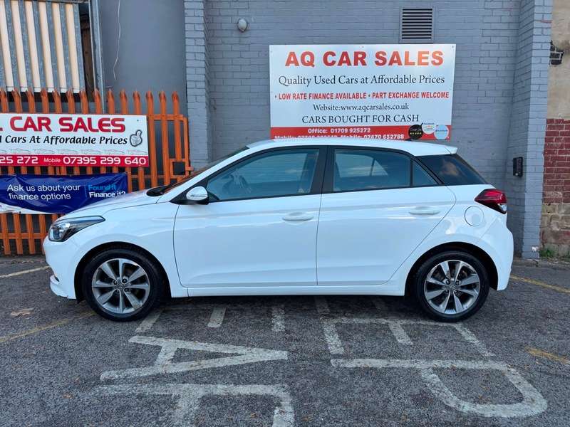 A 2016 HYUNDAI I20 MPI SE BLUE DRIVE A 2016 HYUNDAI I20 MPI SE BLUE DRIVE