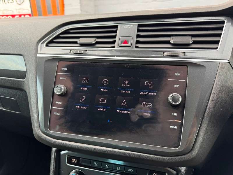 2018 VOLKSWAGEN TIGUAN 2018 VOLKSWAGEN TIGUAN