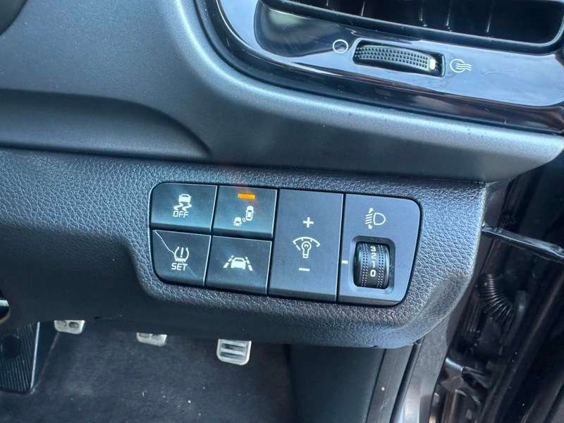 2018 KIA STONIC 2018 KIA STONIC