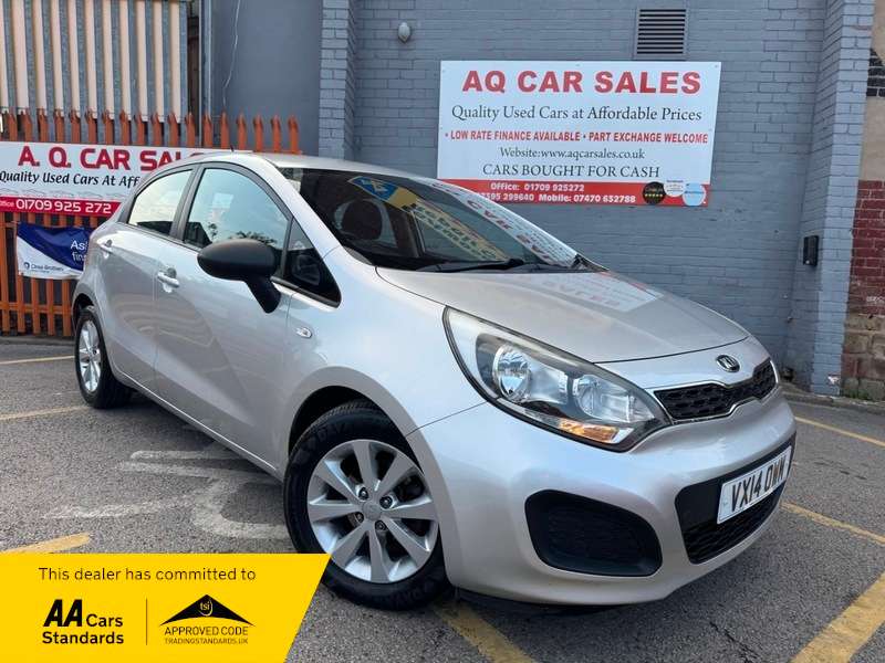 A 2014 KIA RIO VR7 A 2014 KIA RIO VR7