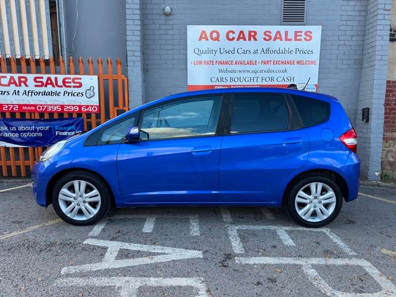 A 2015 HONDA JAZZ I-VTEC EX A 2015 HONDA JAZZ I-VTEC EX