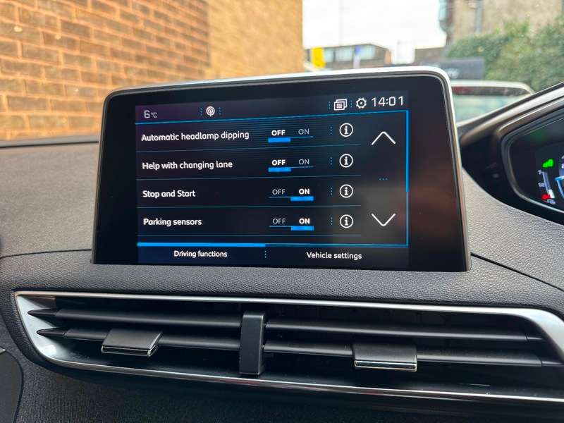 2019 PEUGEOT 3008 2019 PEUGEOT 3008