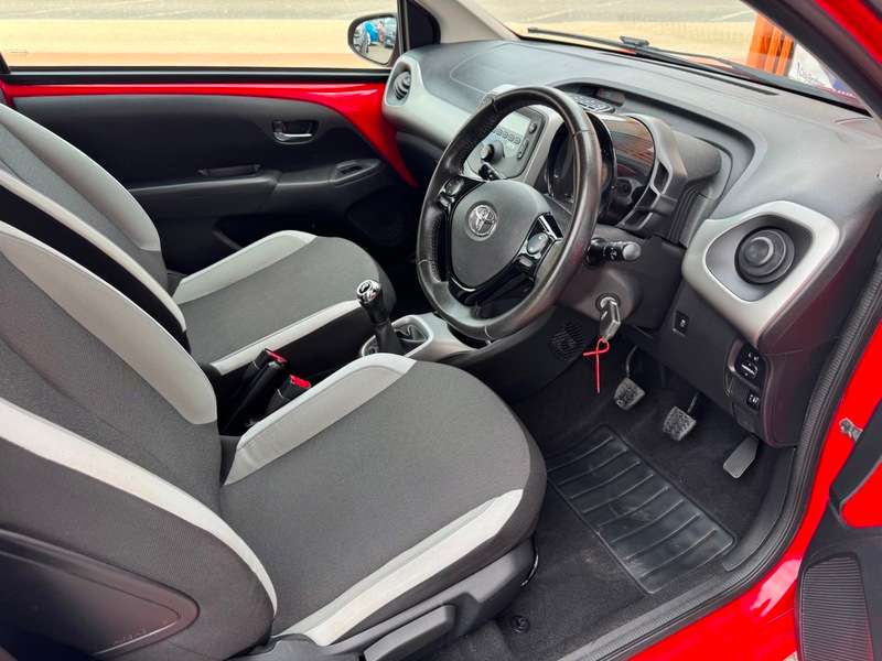 2016 TOYOTA AYGO 2016 TOYOTA AYGO