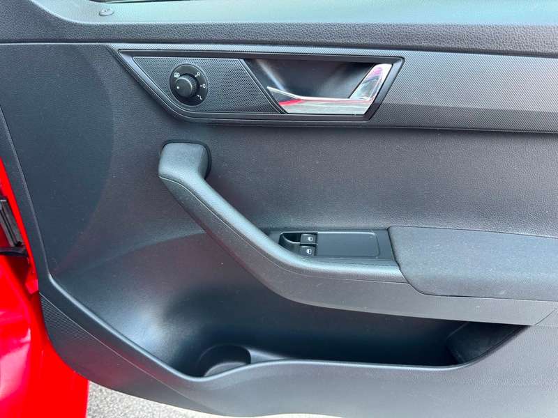 2015 SKODA FABIA 2015 SKODA FABIA