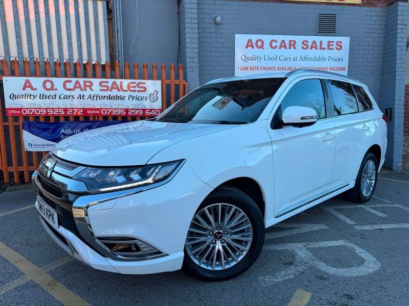 A 2019 MITSUBISHI OUTLANDER PHEV 4H A 2019 MITSUBISHI OUTLANDER PHEV 4H
