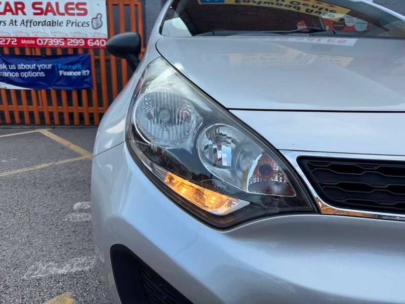 2014 KIA RIO 2014 KIA RIO