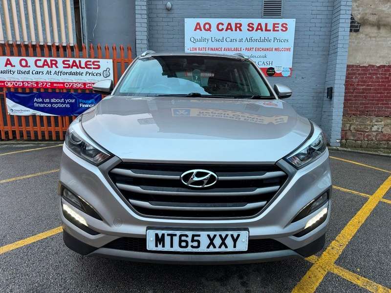 A 2015 HYUNDAI TUCSON CRDI SE NAV BLUE DRIVE A 2015 HYUNDAI TUCSON CRDI SE NAV BLUE DRIVE