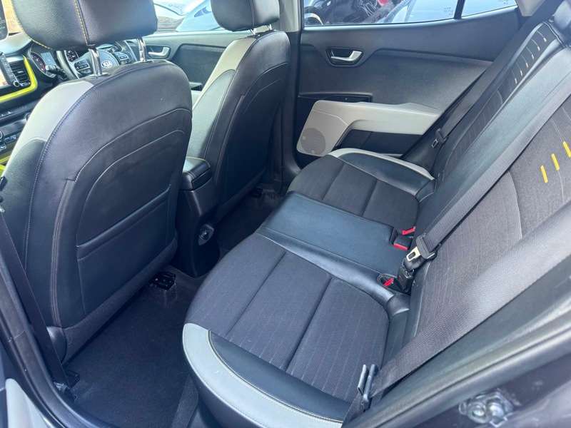 2018 KIA STONIC 2018 KIA STONIC