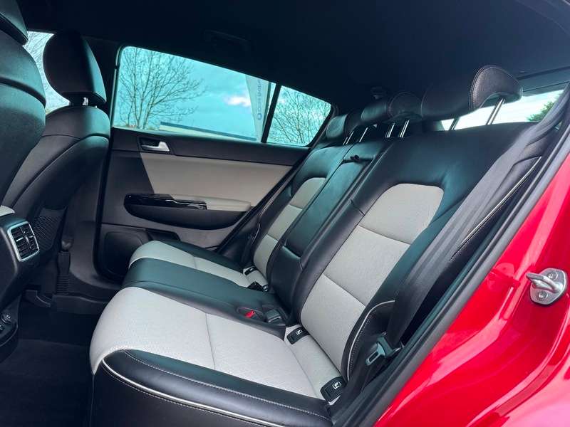 2021 KIA SPORTAGE 2021 KIA SPORTAGE