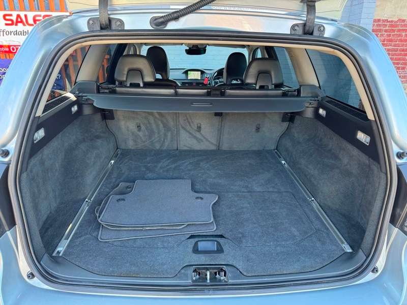 2014 VOLVO V70 2014 VOLVO V70