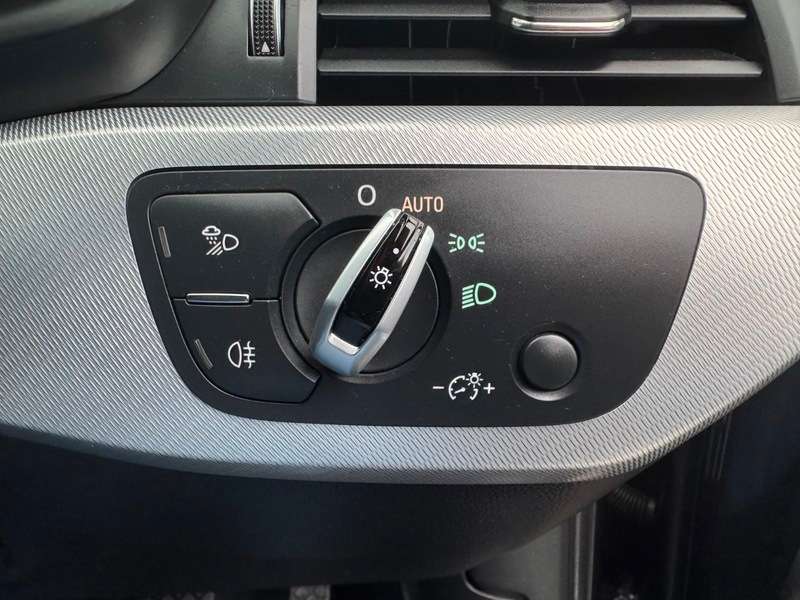 2017 AUDI A4 2017 AUDI A4