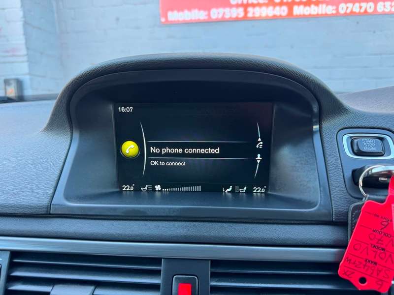 2014 VOLVO V70 2014 VOLVO V70