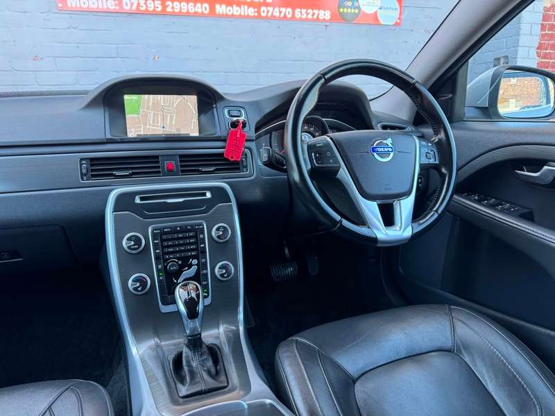 2014 VOLVO V70 2014 VOLVO V70