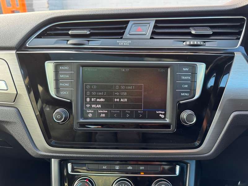 2016 VOLKSWAGEN TOURAN 2016 VOLKSWAGEN TOURAN