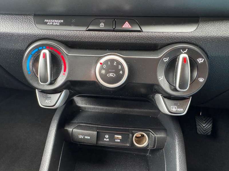 2019 KIA STONIC 2019 KIA STONIC