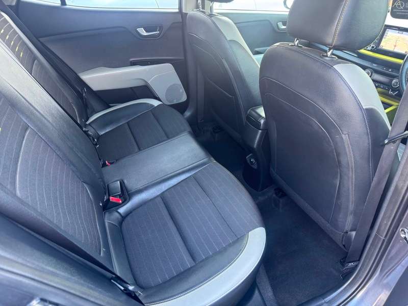 2018 KIA STONIC 2018 KIA STONIC