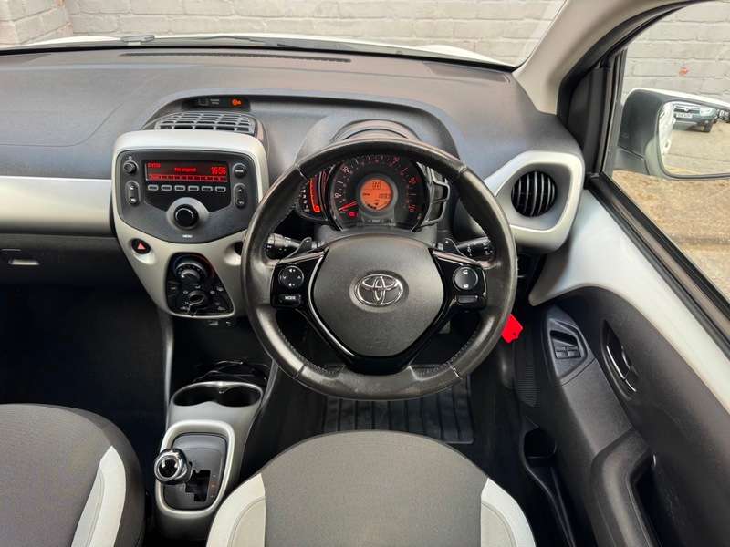 2017 TOYOTA AYGO 2017 TOYOTA AYGO