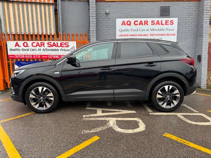 A 2020 VAUXHALL GRANDLAND X SRI NAV A 2020 VAUXHALL GRANDLAND X SRI NAV
