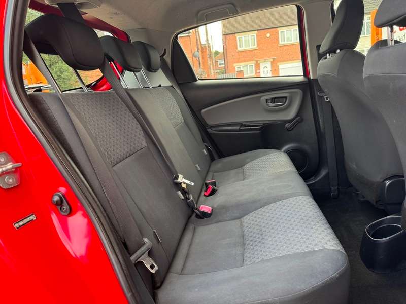 2015 TOYOTA YARIS 2015 TOYOTA YARIS
