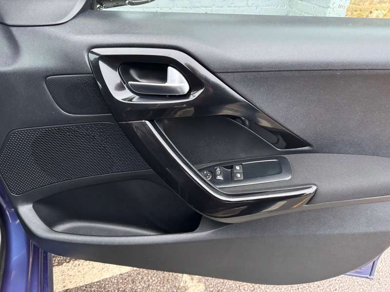 2016 PEUGEOT 208 2016 PEUGEOT 208