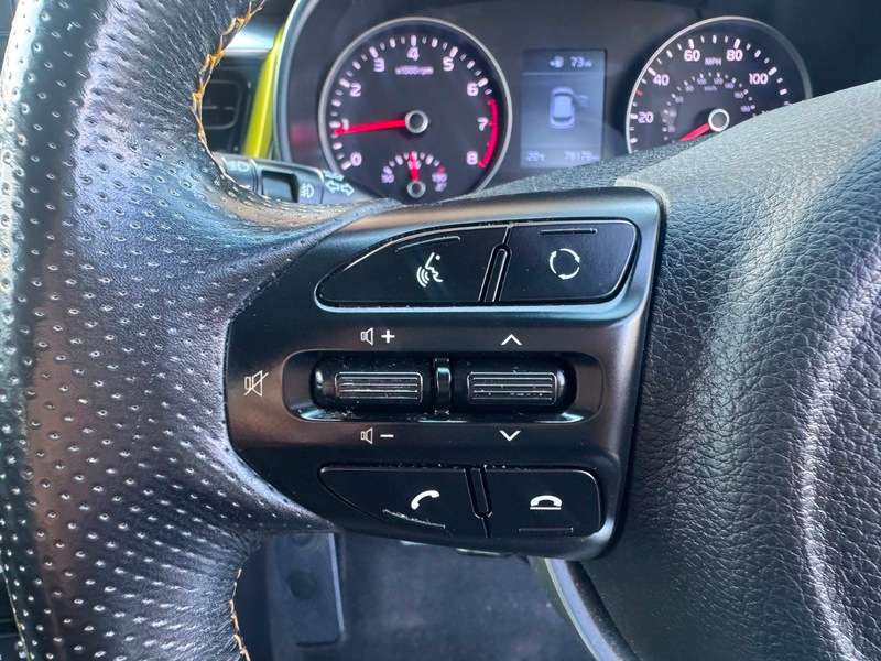 2018 KIA STONIC 2018 KIA STONIC