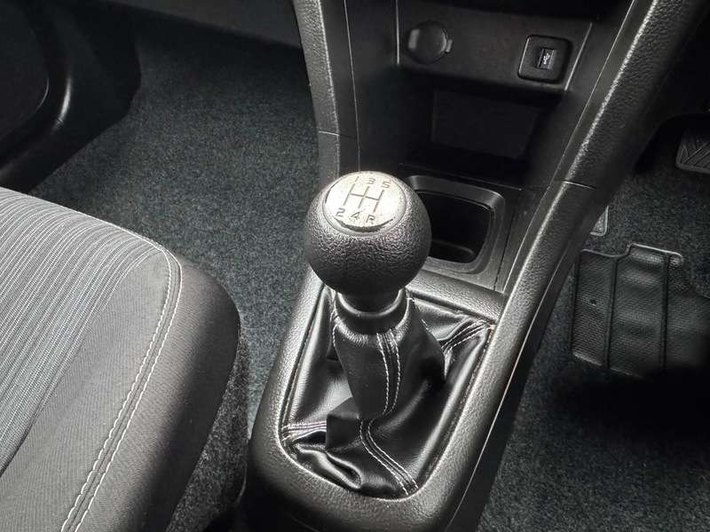 2016 SUZUKI SWIFT 2016 SUZUKI SWIFT