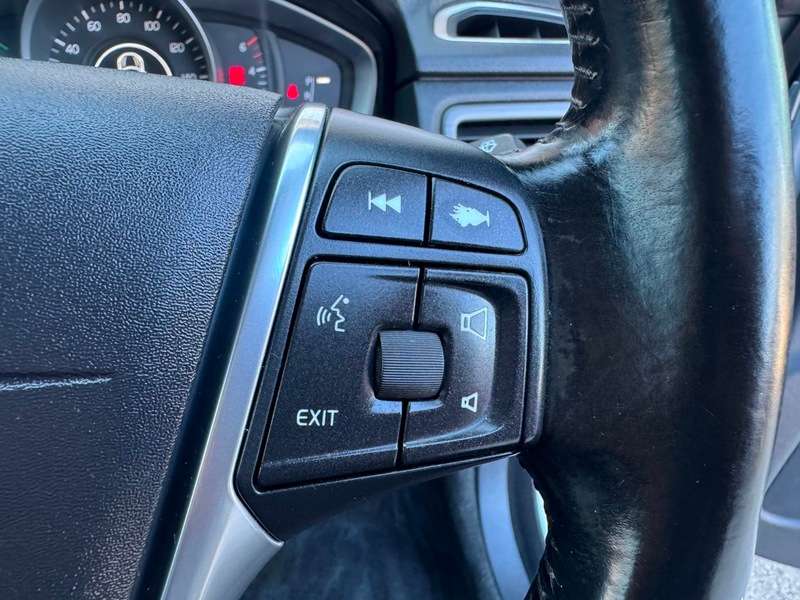 2014 VOLVO V70 2014 VOLVO V70