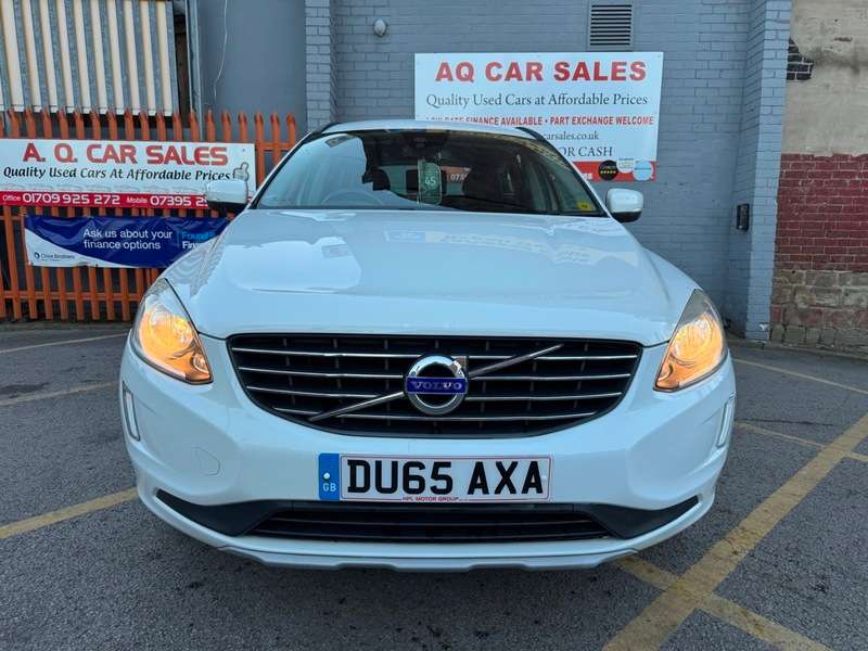 A 2015 VOLVO XC60 D4 SE A 2015 VOLVO XC60 D4 SE