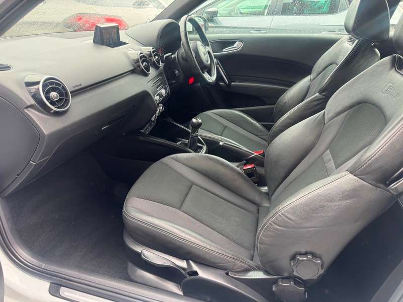 2015 AUDI A1 2015 AUDI A1