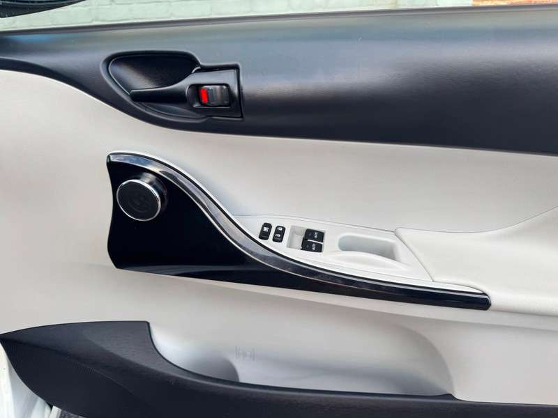 2012 TOYOTA IQ 2012 TOYOTA IQ