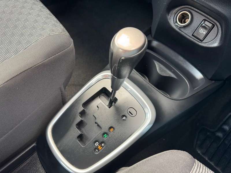 2015 TOYOTA YARIS 2015 TOYOTA YARIS
