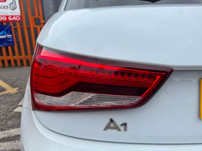 2015 AUDI A1 2015 AUDI A1